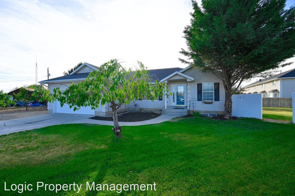 Foto principal - 3 br, 2 bath House - 697 E. 1725 N.