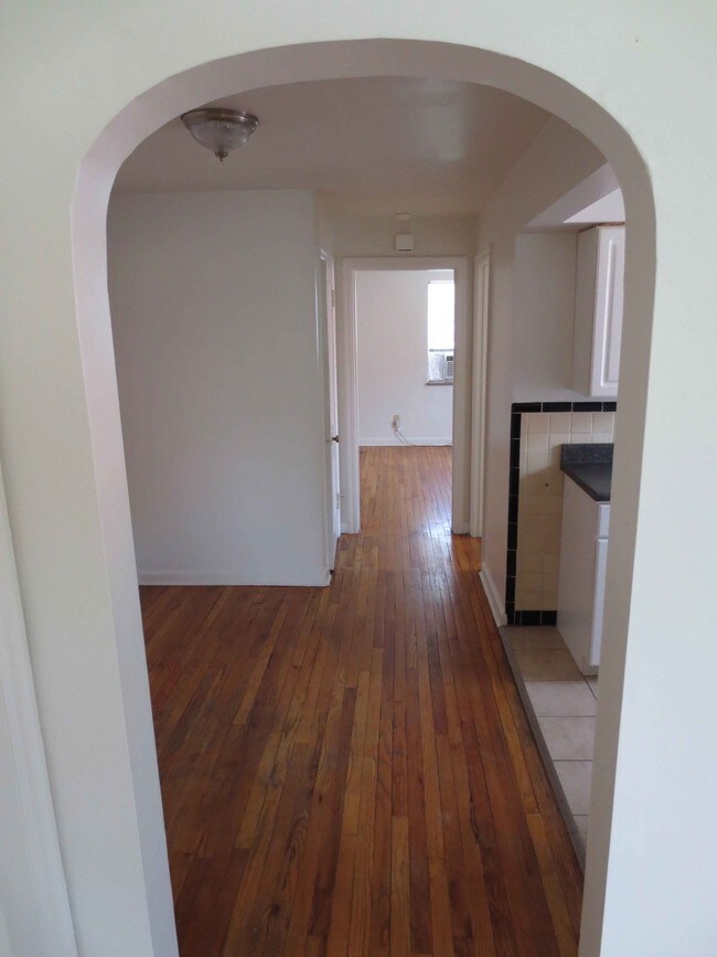 Foto del edificio - 7123 Eastlawn Dr
