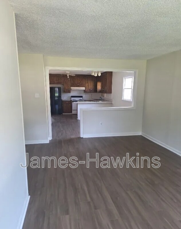 Foto del edificio - 5751 Oakwild Dr