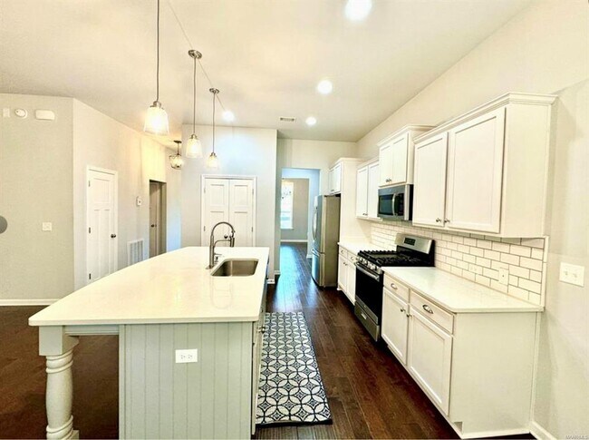 Building Photo - 9147 Cres Lodge Cir