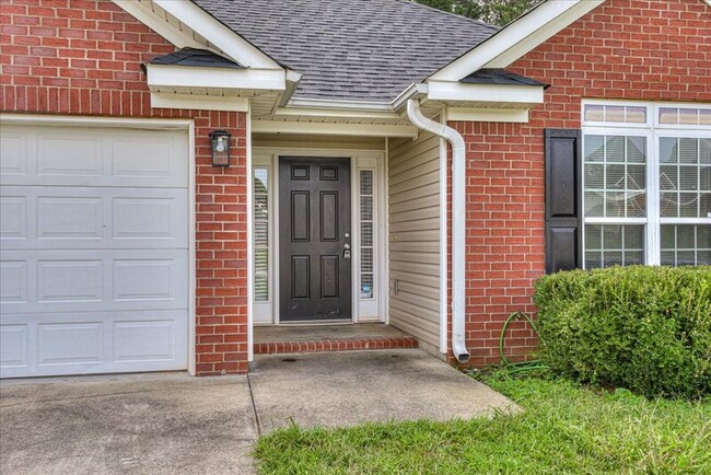 Building Photo - 610 Lory Ln
