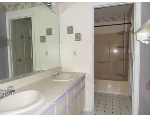 Foto del edificio - 1 Tropeano Ct