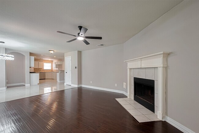 Building Photo - 1523 Brook Grove Dr