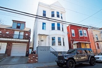 Building Photo - 29 Highland Ave