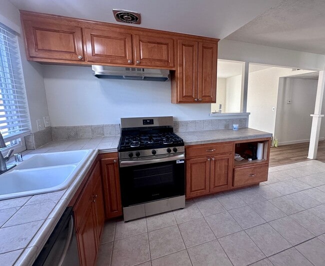 Building Photo - 20334 Callaway Ave