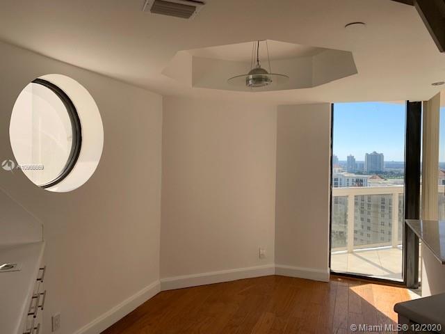 Building Photo - 20185 E Country Club Dr