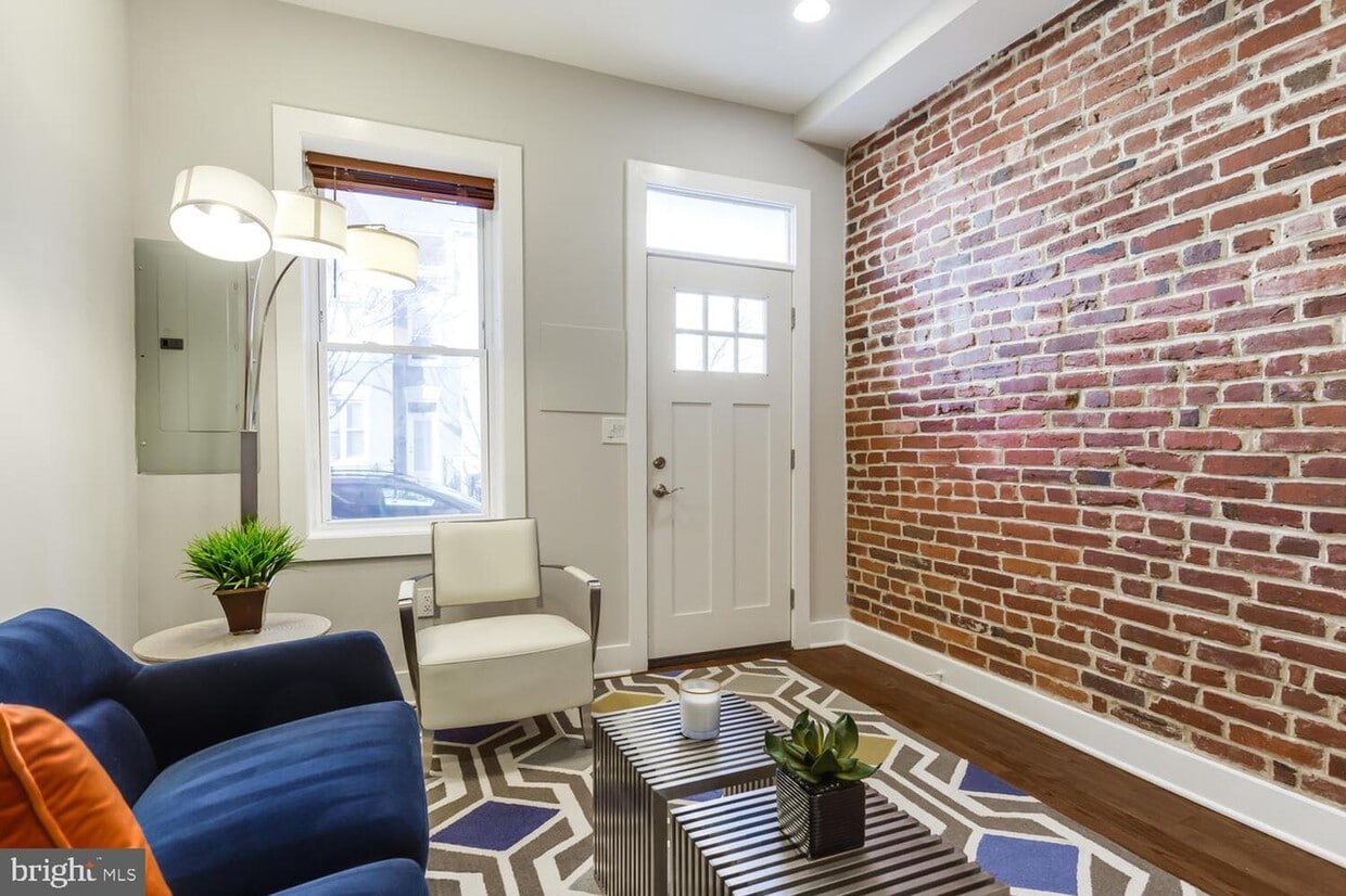 Photo - 30 Hanover Pl NW (Washington, DC)