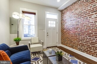 Building Photo - 30 Hanover Pl NW