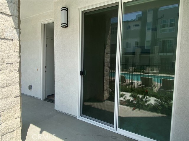 Building Photo - 1319 W Cara Dr