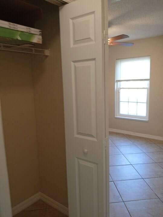 Foto del edificio - 14024 Higgins St