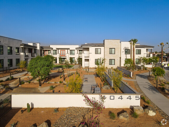 Building Photo - Avenida Palm Desert 55+ Active Adult Apart...