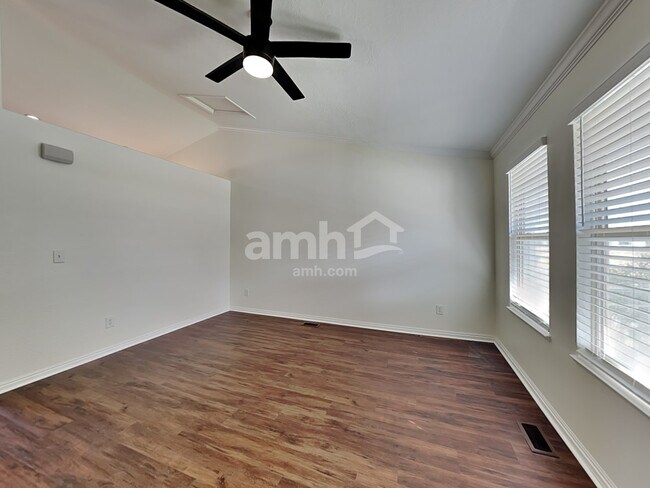 Building Photo - 4802 E Addison Avenue