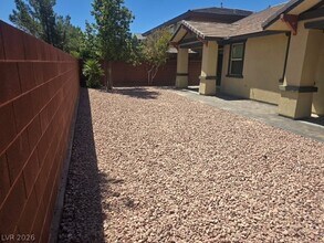 Building Photo - 5564 Bethany Bend Dr
