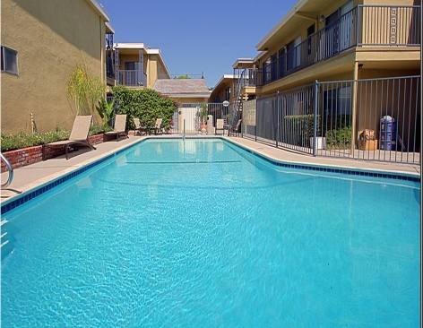 Piscina - The Foothills at Eaton Canyon