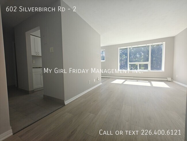 Photo du bâtiment - 602 Silverbirch Rd