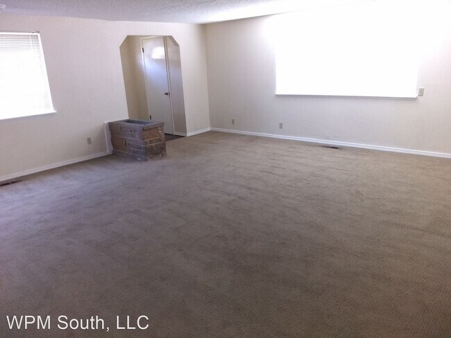 Foto del edificio - 3 br, 1 bath House - 16655 35th Ave S