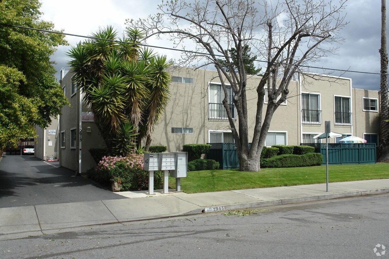 Primary Photo - 2915 Huff Ave