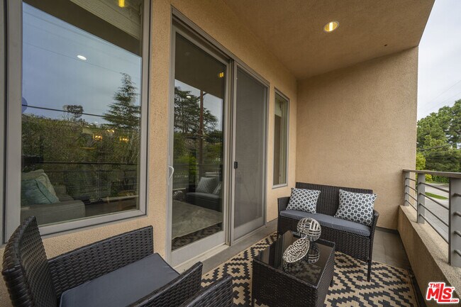 Foto del edificio - 1318 S Roxbury Dr
