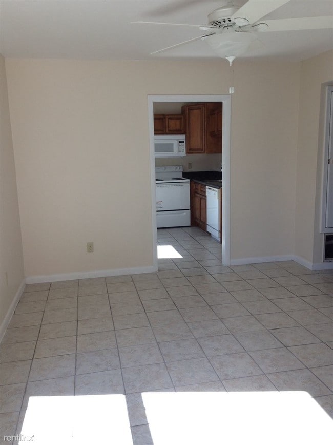 Building Photo - 169 Briarfield Ave