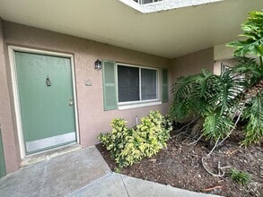 Building Photo - 139 Oyster Bay Cir