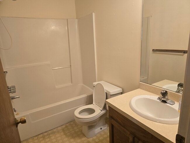 Baño - 142 Spruce St