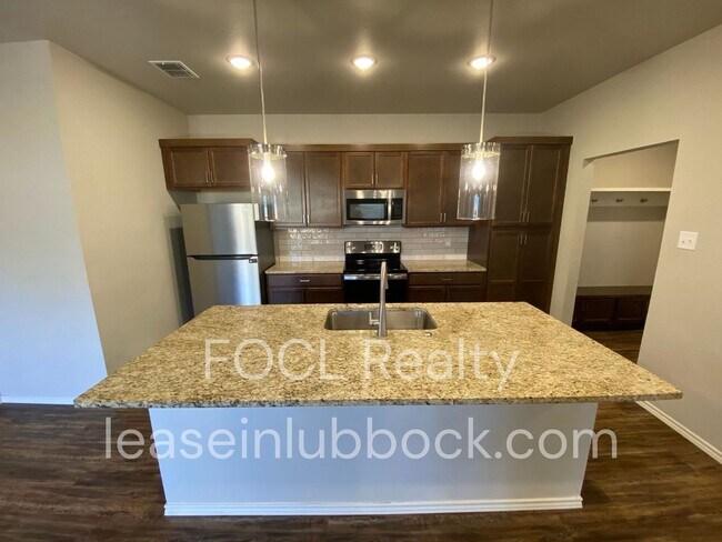 Foto del edificio - Duplex in Frenship School District! NEW CONSTRUCTION