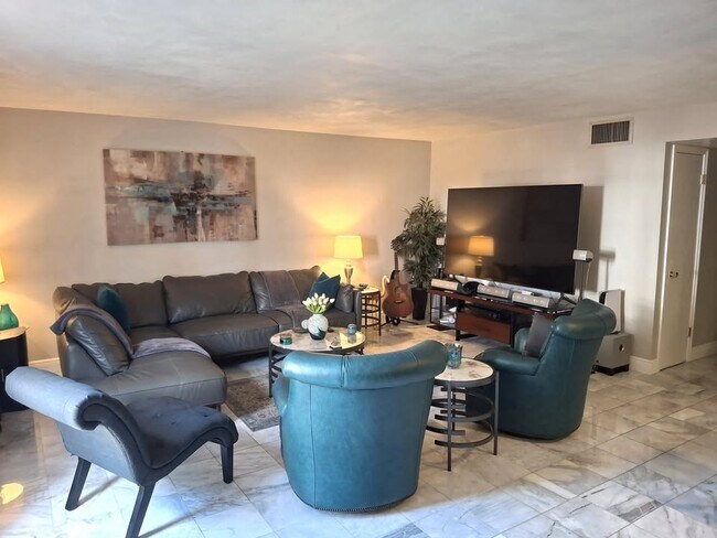 Foto del edificio - 1257 Drew St