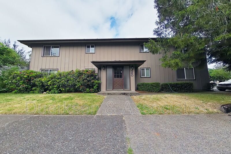 560 NW 19th St Unit 4, Corvallis, OR 97330 Condo for Rent in