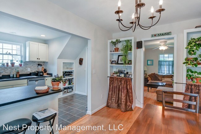Building Photo - 3 br, 2.5 bath House - 324 8th Street NW