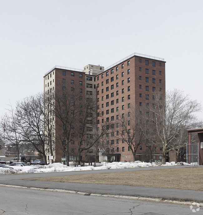 Building Photo - Steamboat Square