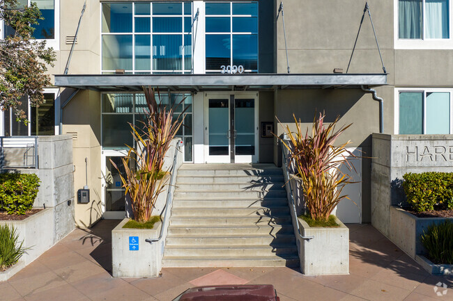 Entrance - Harbor Walk