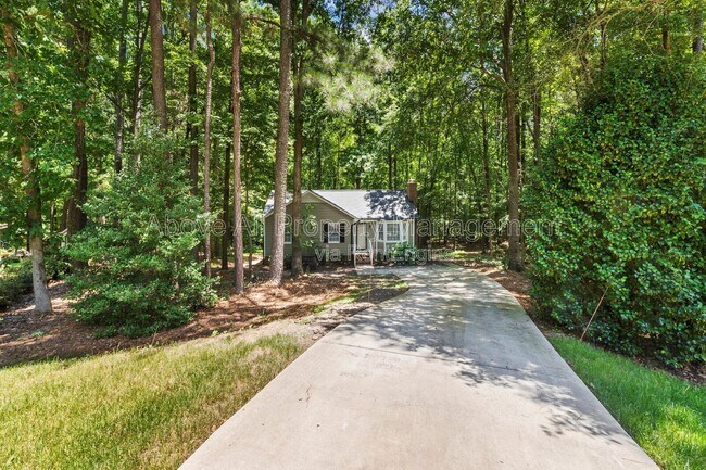 Foto del edificio - 3921 Bamburgh Ln
