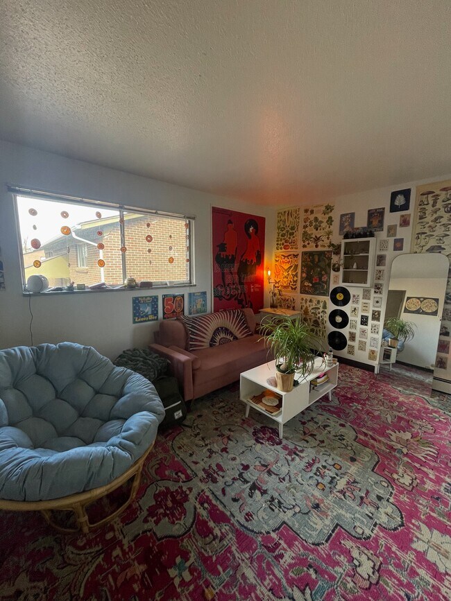 Foto del edificio - 925 James Ct