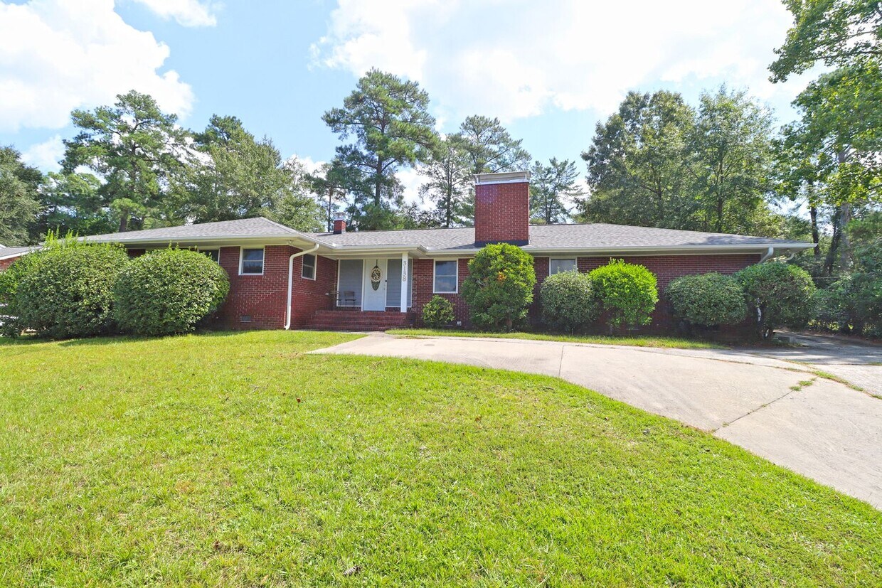 Foto principal - 3138 Pine Belt Road