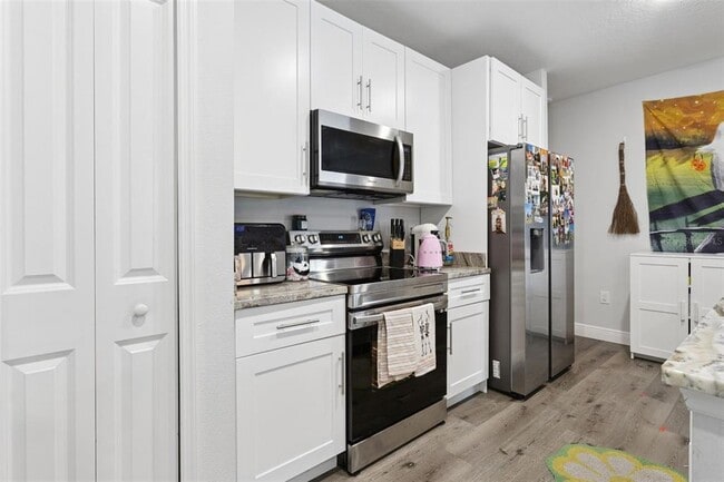 Building Photo - 543 Finch Ct