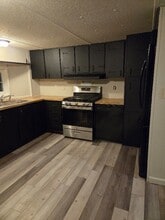 Building Photo - 12 Geer Rd