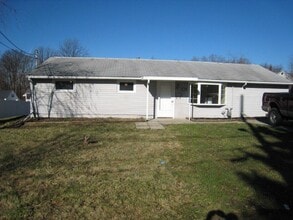 Building Photo - 138 Work Dr