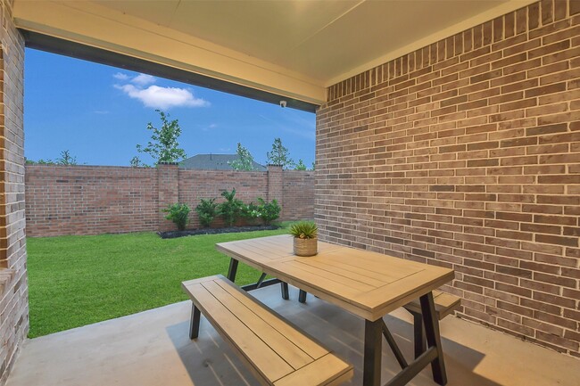 Building Photo - 21015 Bay Vlg Dr