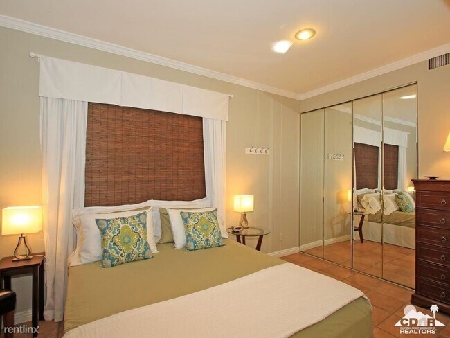 Foto del edificio - 1 br, 1 bath Condo - 78155 Cabrillo Ln Uni...