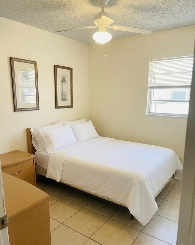 Foto del edificio - 4757 Marbello Blvd