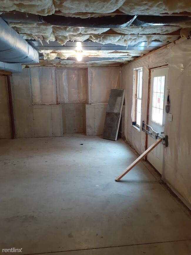 Building Photo - 4 br, 3 bath House - 28 Hay Rd