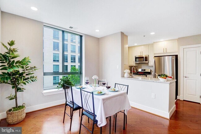 Foto del edificio - 1200 N Hartford St
