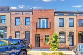 Building Photo - 2635 Hudson St
