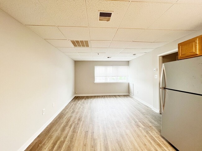 Interior Photo - 829-833 Conestoga Road