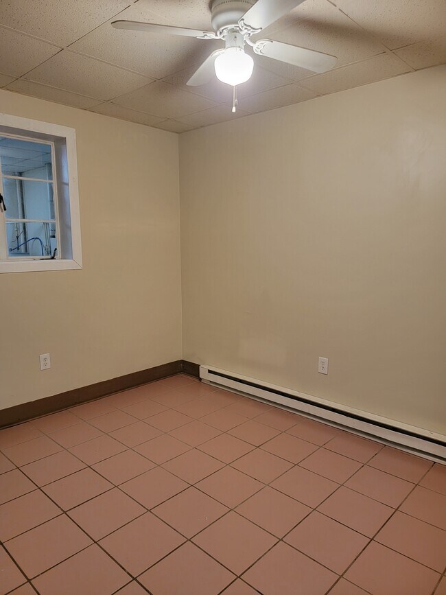 66 S Tulpehocken St Unit B, Pine Grove, PA 17963 Apartments in Pine