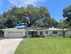 Building Photo - 3222 San Pedro St