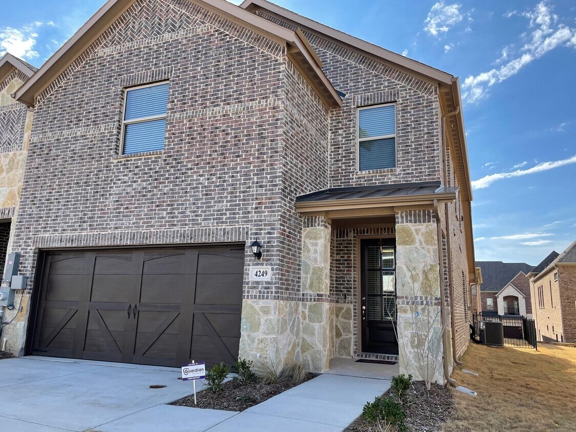 4249 Mingo Dr, Carrollton, TX 75010 Townhome Rentals in Carrollton TX