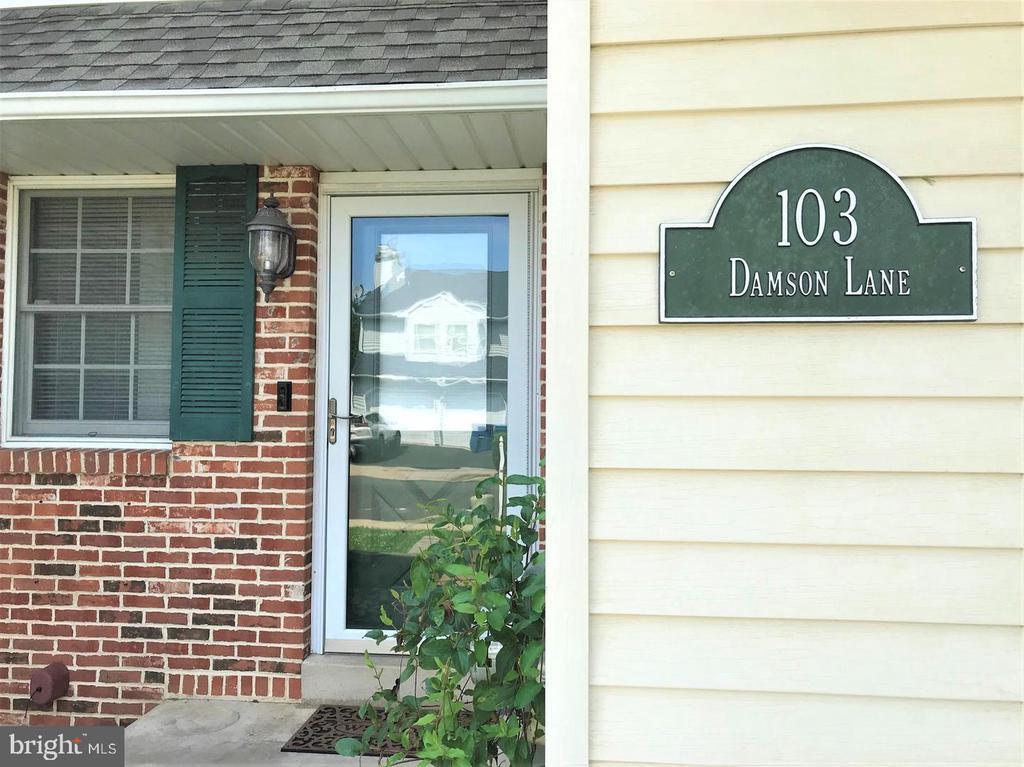 Foto principal - 103 Damson Ln