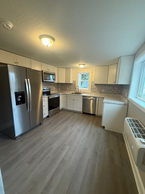 Building Photo - 1300-1330 Windsor Avenue - 1304B