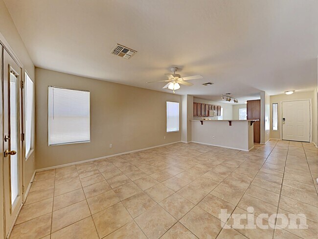 Building Photo - 6014 S 16th Ln